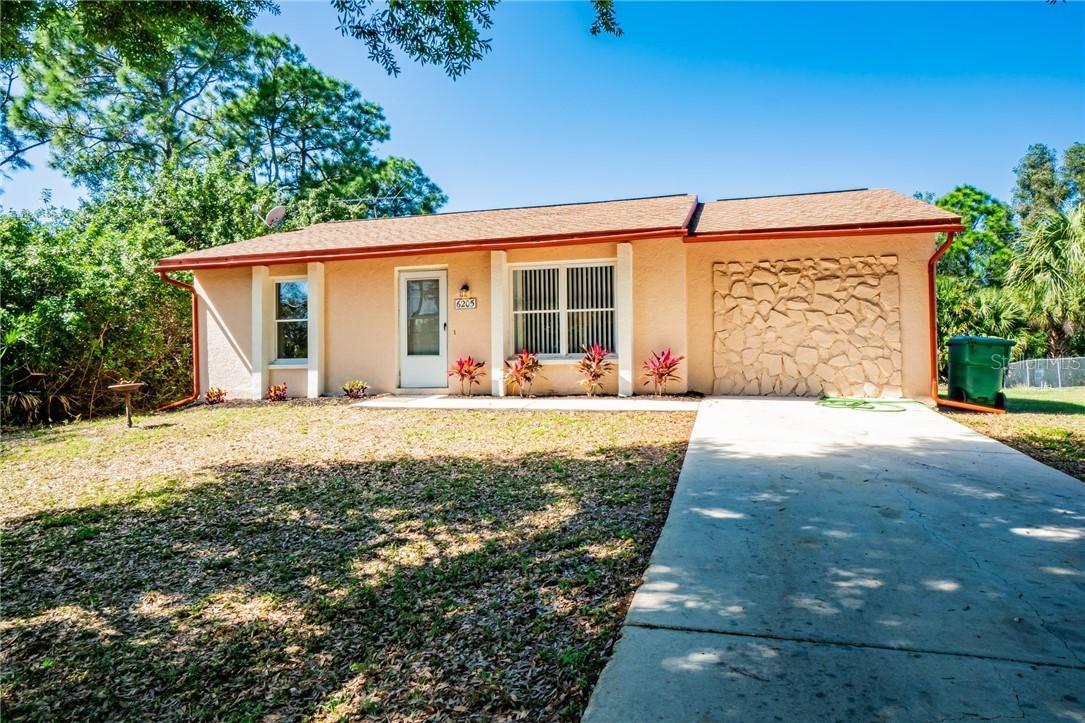 6205 Spinnaker Blvd., Englewood, FL 34224