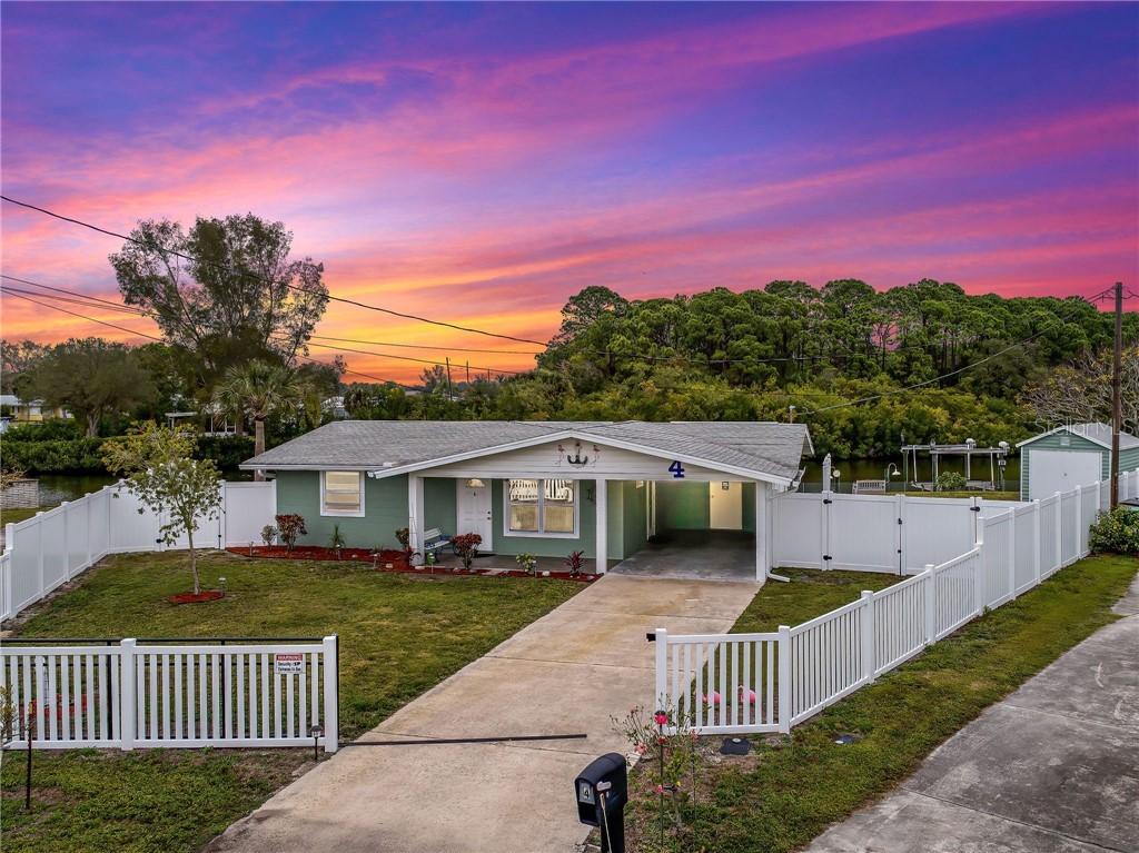 4 W Point Cir., Englewood, FL 34224