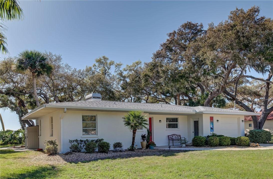 918 Edgewater Dr., Englewood, FL 34223