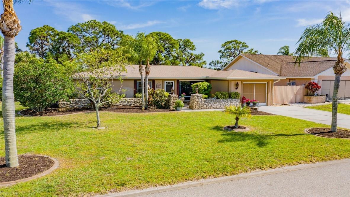 17 Oakland Hills Ct., Rotonda West, FL 33947