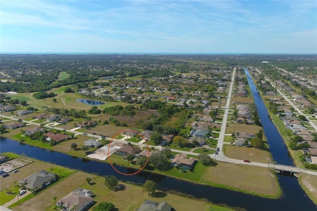 903 Rotonda Cir., Rotonda West, FL 33947