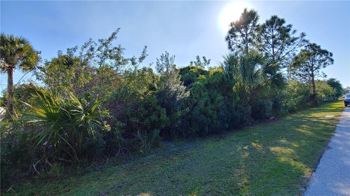 11169 Reinhardt Ave., Englewood, FL 34224