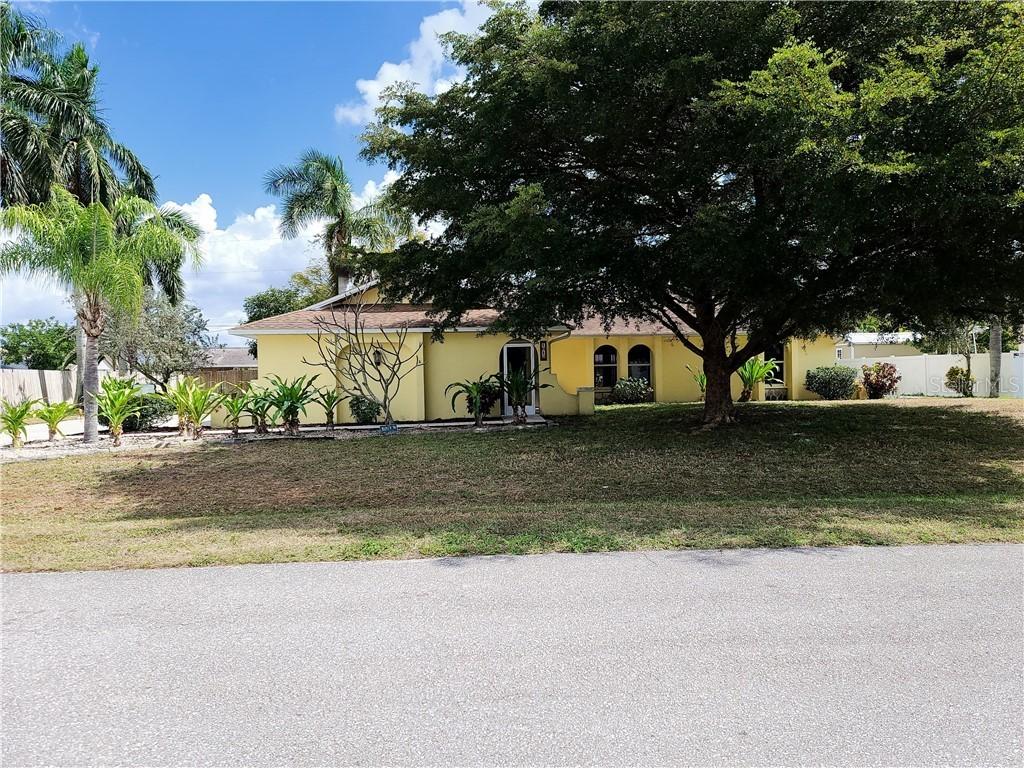 1613 SE 8th Pl., Cape Coral, FL 33990