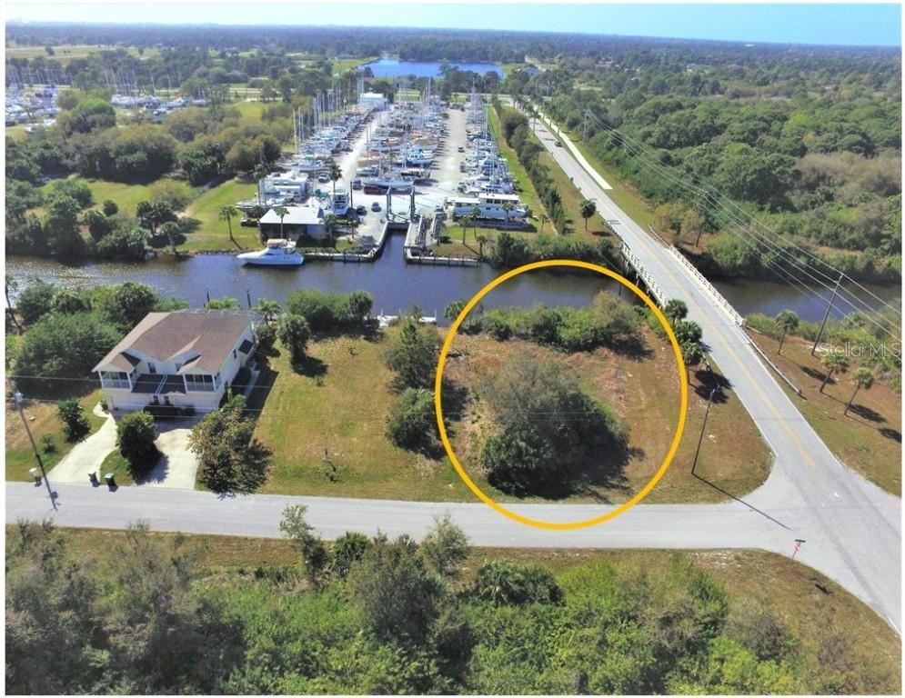 10329 Redondo St., Port Charlotte, FL 33981