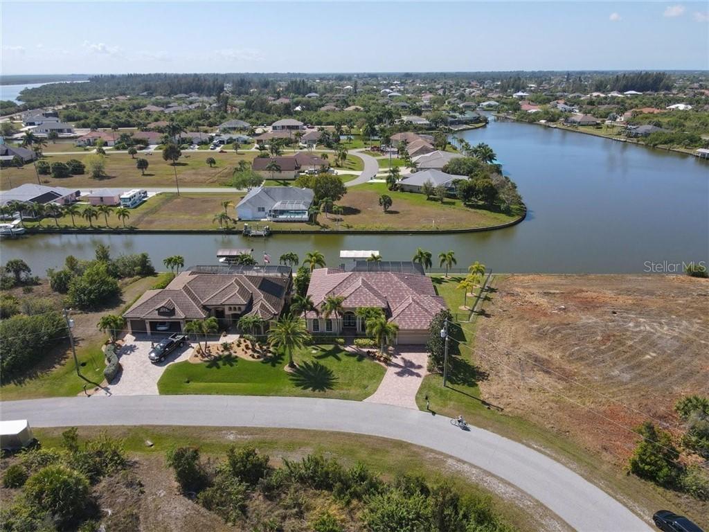 8126 Clyde Cir., Port Charlotte, FL 33981