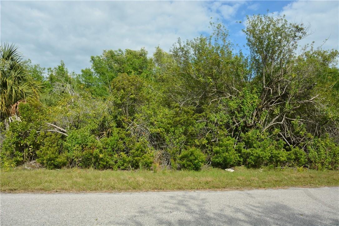 8102 Thruso Rd Rd., Port Charlotte, FL 33981