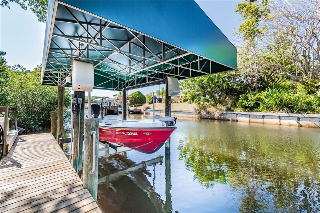 842 E 6th St., Englewood, FL 34223