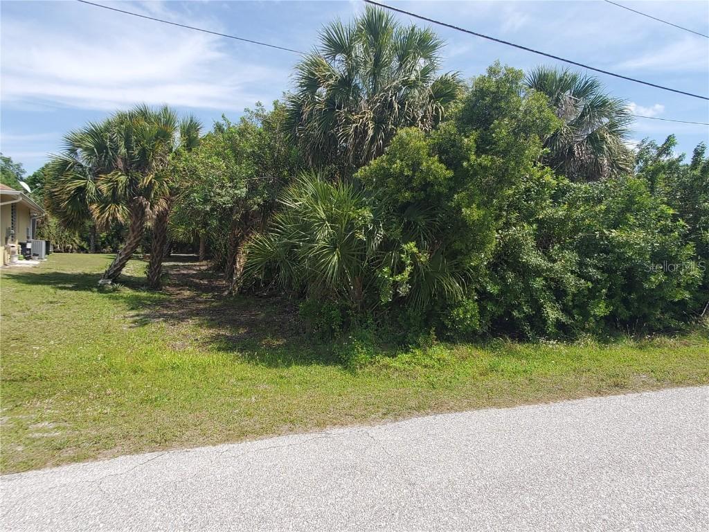 9418 Bluegill Cir., Port Charlotte, FL 33981