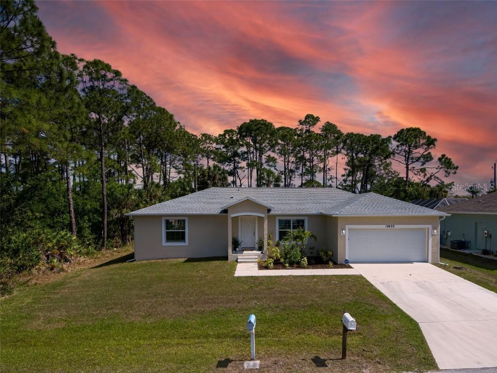 10430 Chablis Ave., Englewood, FL 34224