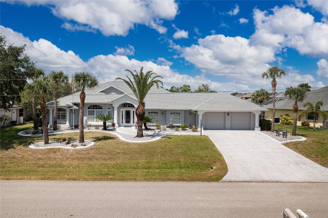 4 Sportsman Ln., Rotonda West, FL 33947