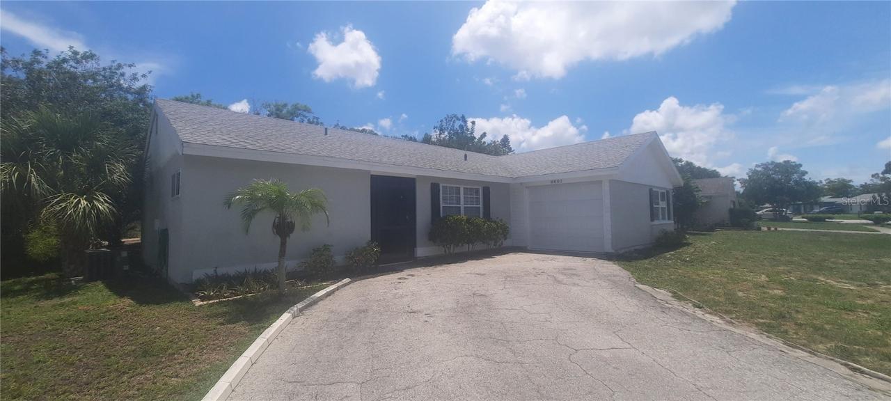 8001 Lombra Ave., North Port, FL 34287