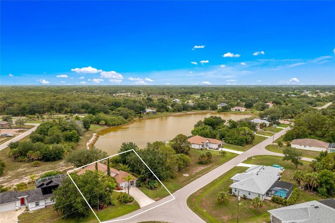 102 Haddock Dr., Rotonda West, FL 33947