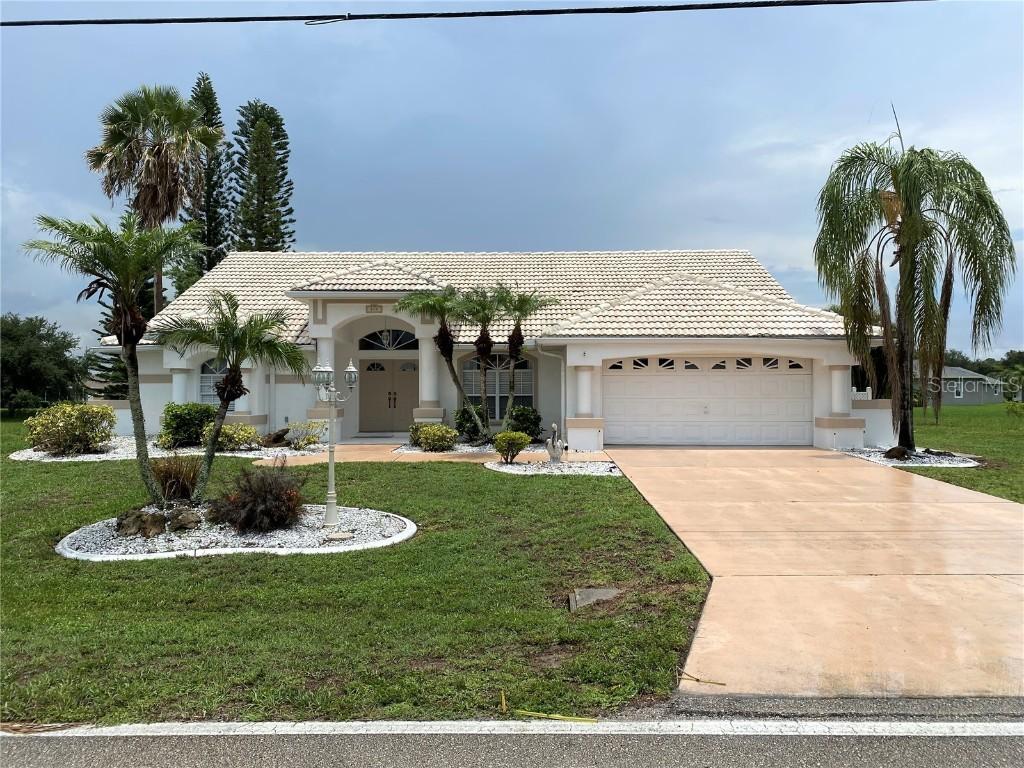 719 Rotonda Cir., Rotonda West, FL 33947