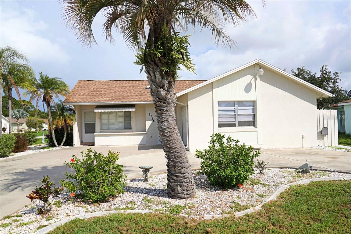 6745 Long Moss Ln., Englewood, FL 34224