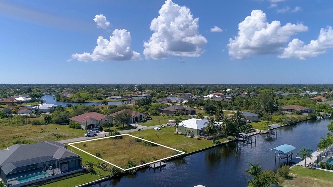 15100 Alsask Cir., Port Charlotte, FL 33981