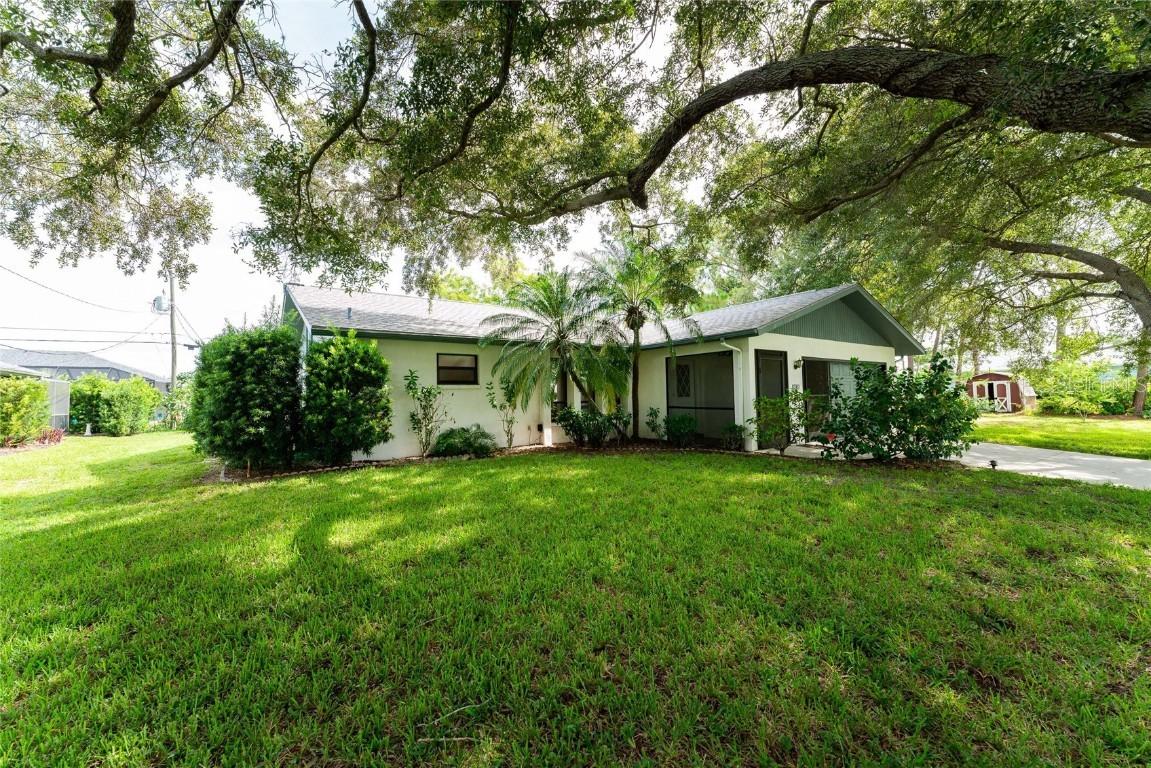 9438 Heartwellville Ave., Englewood, FL 34224