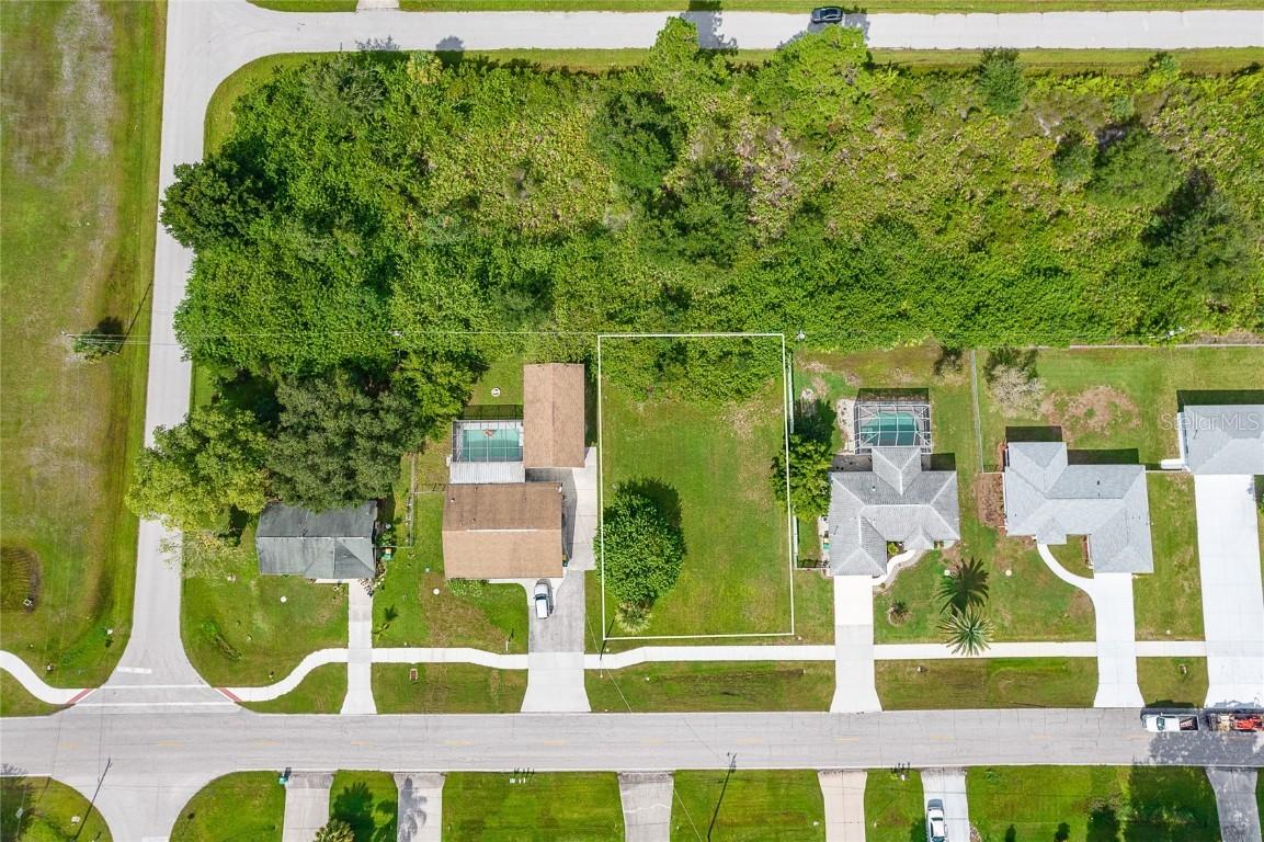 6353 Sunnybrook Blvd., Englewood, FL 34224