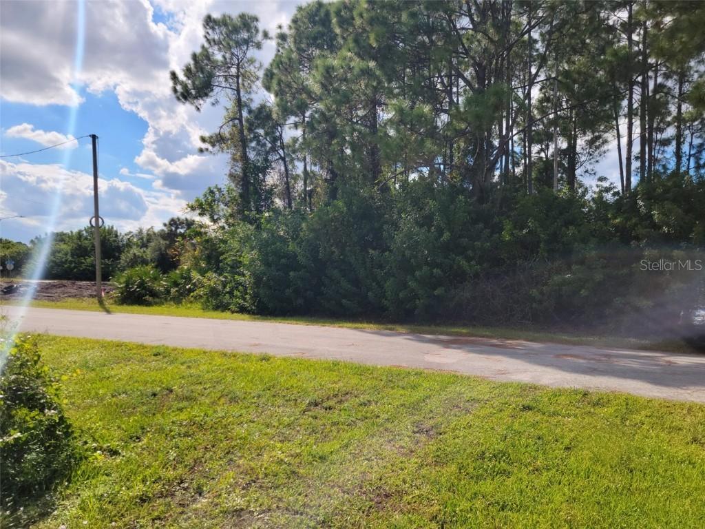 52 Anita Ave., Lehigh Acres, FL 33976