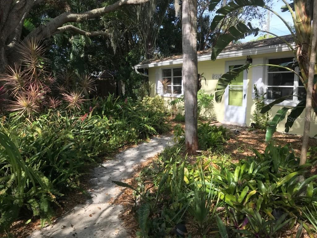 830 E 3rd St., Englewood, FL 34223