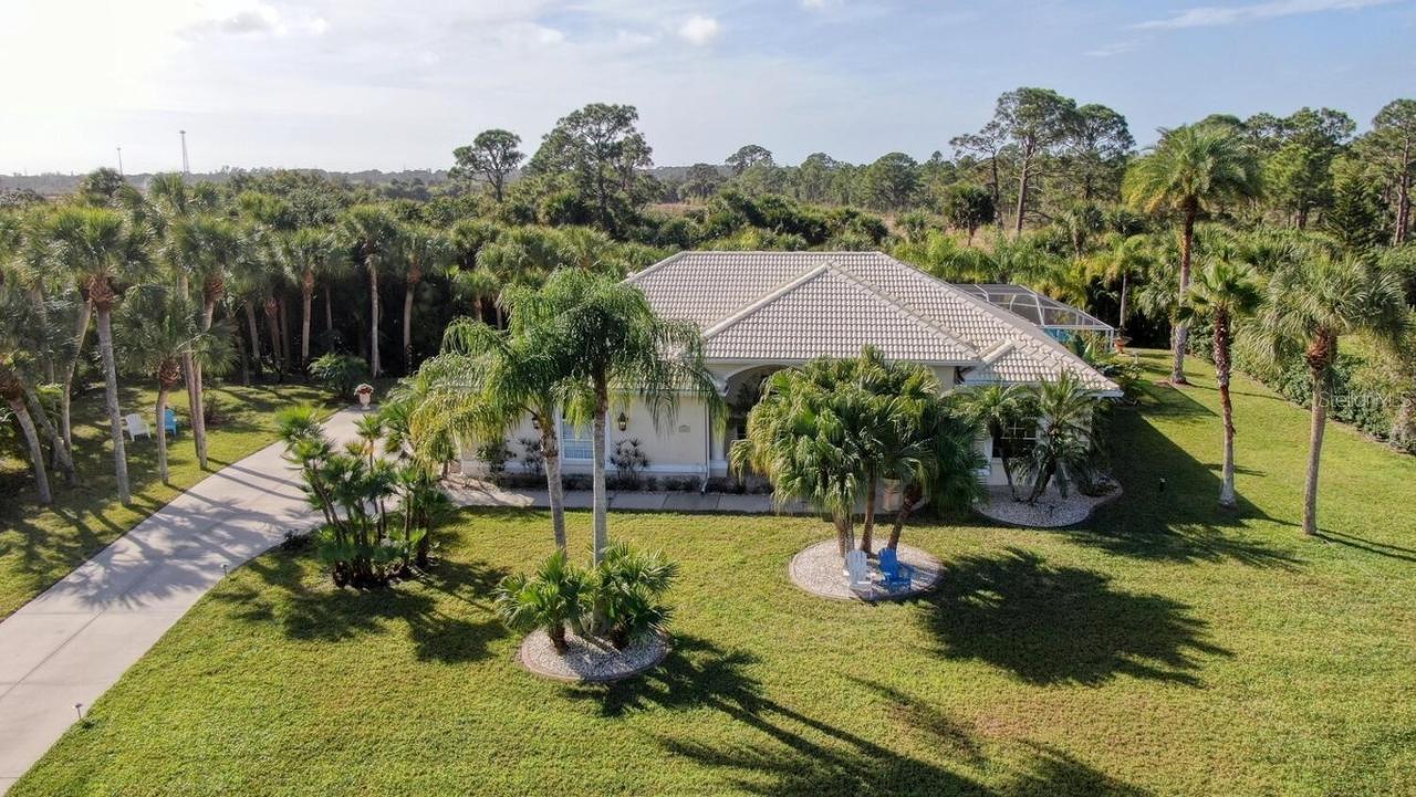 8060 Casa De Meadows Dr., Englewood, FL 34224