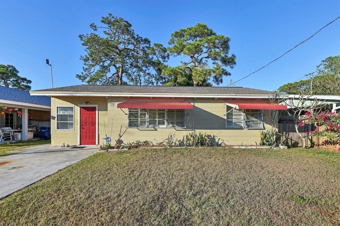 70 W Fray St., Englewood, FL 34223
