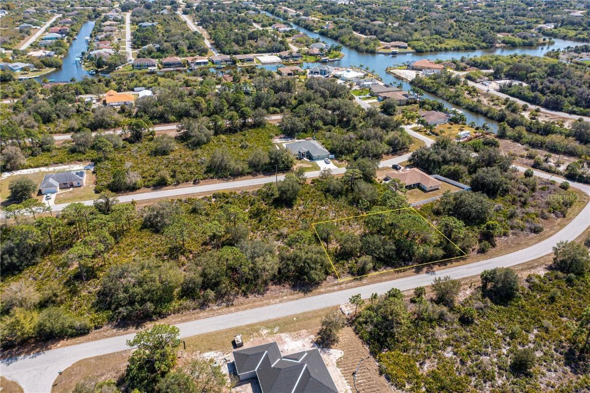 9298 Harvester St., Port Charlotte, FL 33981