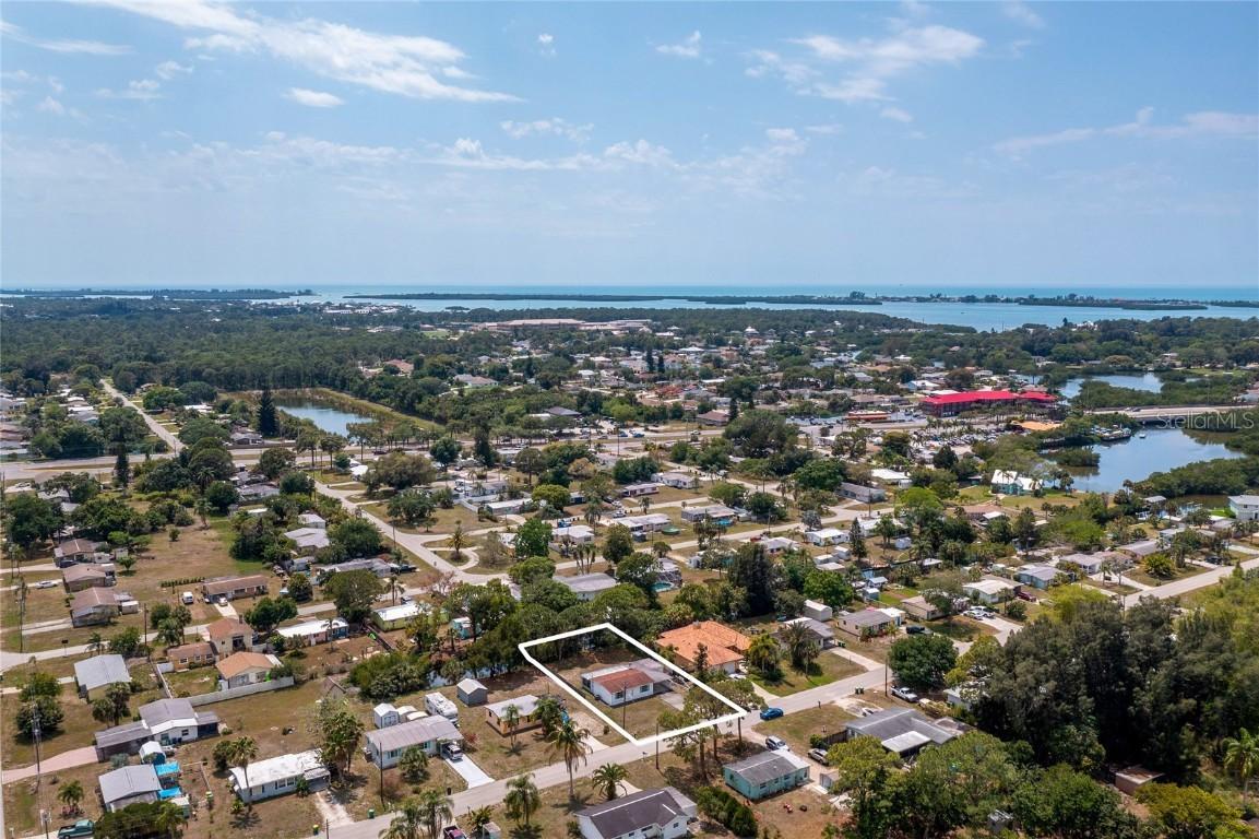 1169 Edgemere Pl., Englewood, FL 34224