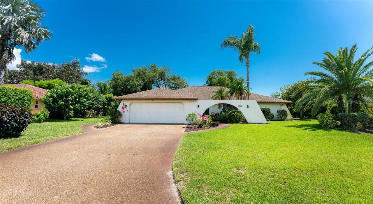 404 Eden Dr., Englewood, FL 34223