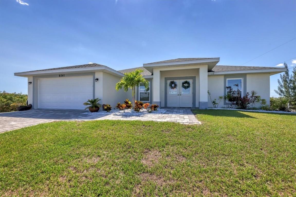 15588 Mccomb Cir., Port Charlotte, FL 33981