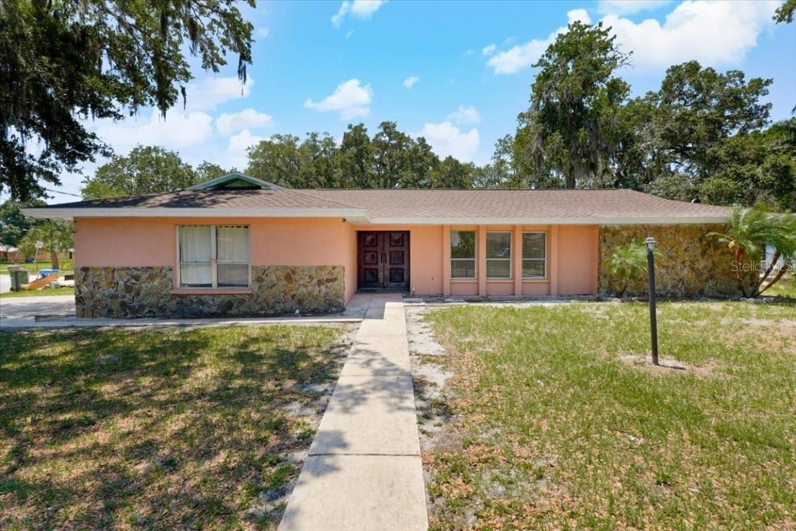 1928 9th Ave., Bradenton, FL 34208