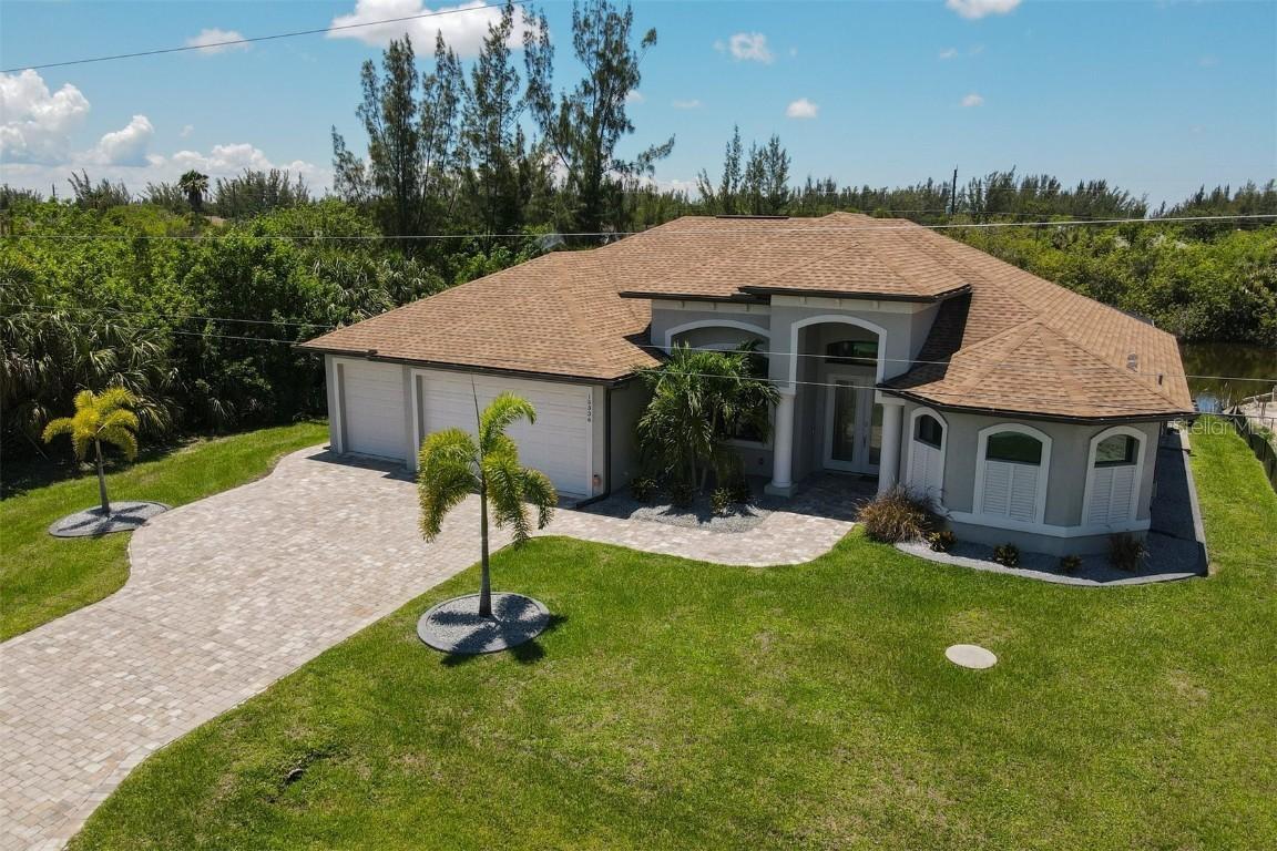 15336 Lakeland Cir., Port Charlotte, FL 33981