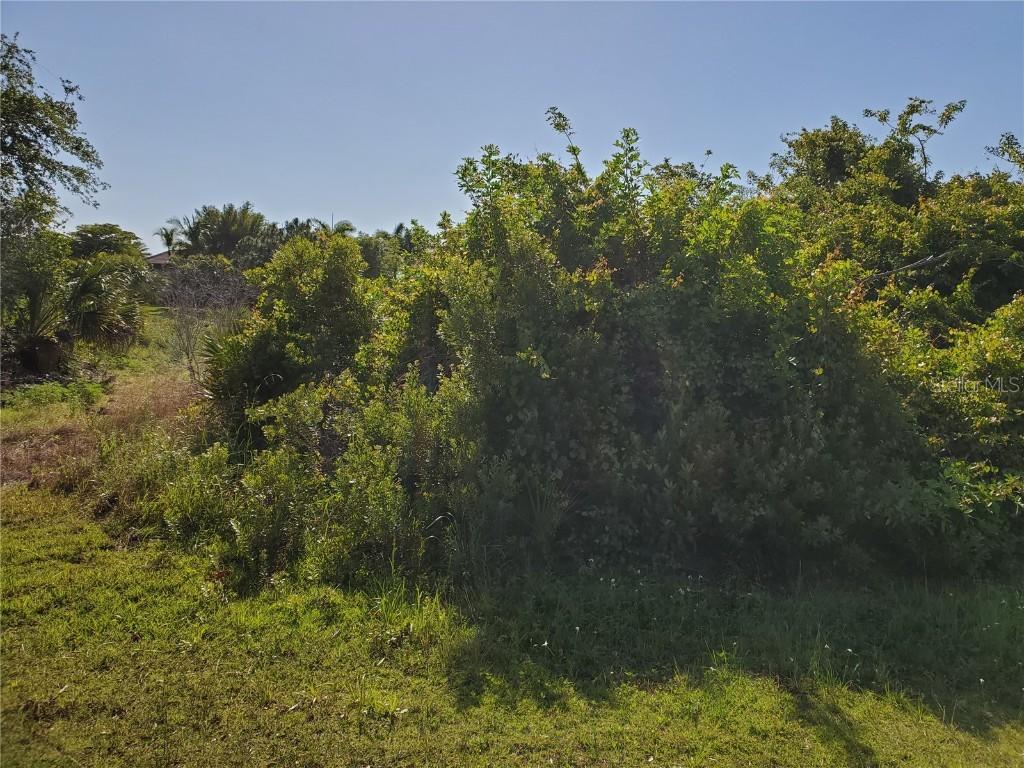 19083 Stuyvesant Ave., Port Charlotte, FL 33954