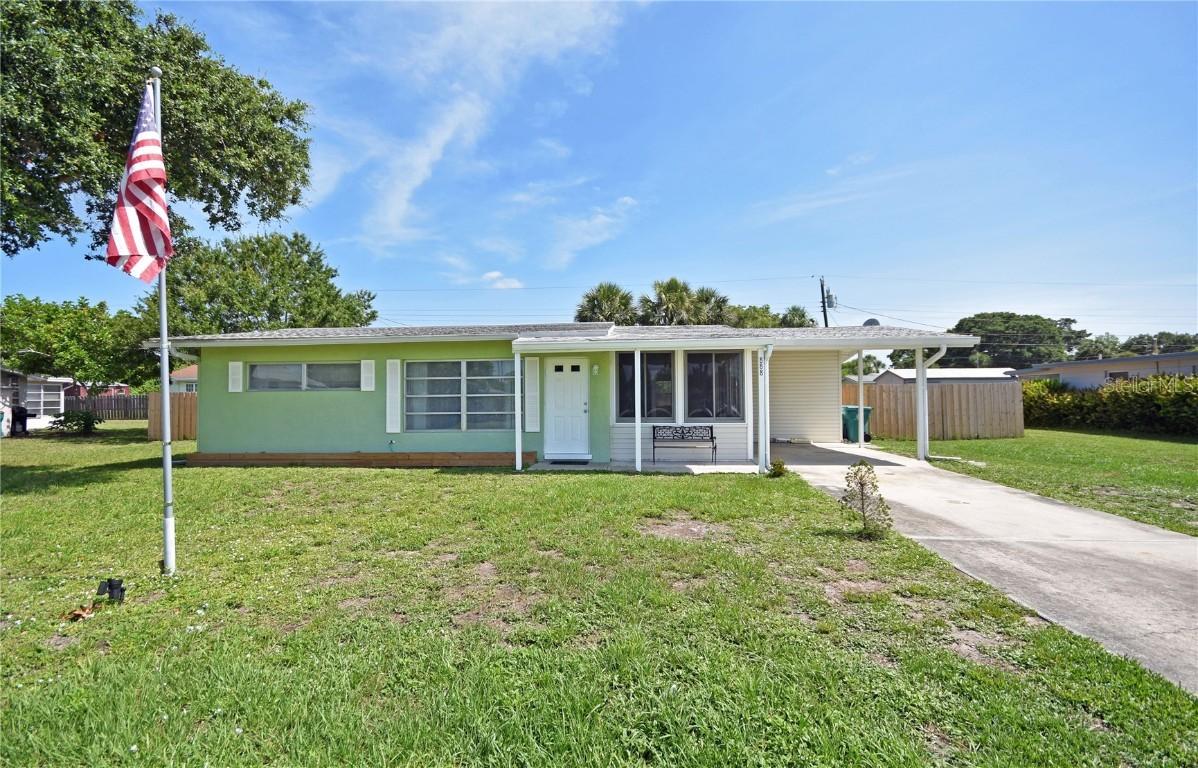 888 E 3rd St., Englewood, FL 34223