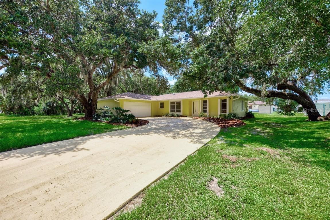 21300 Kennedy Ave., Port Charlotte, FL 33952