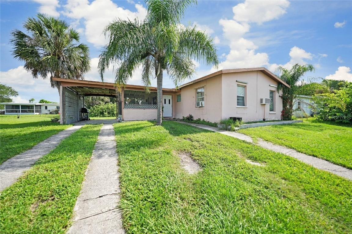 21186 Gladis Ave., Port Charlotte, FL 33952