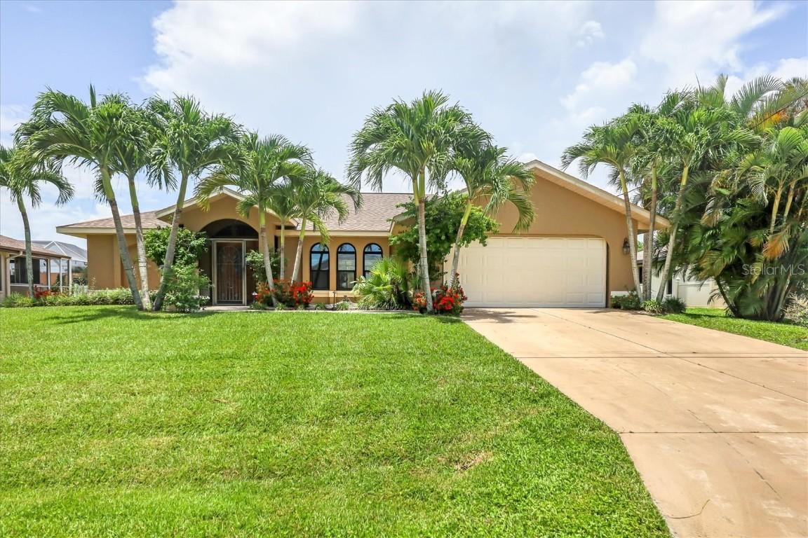 66 Mark Twain Ln., Rotonda West, FL 33947