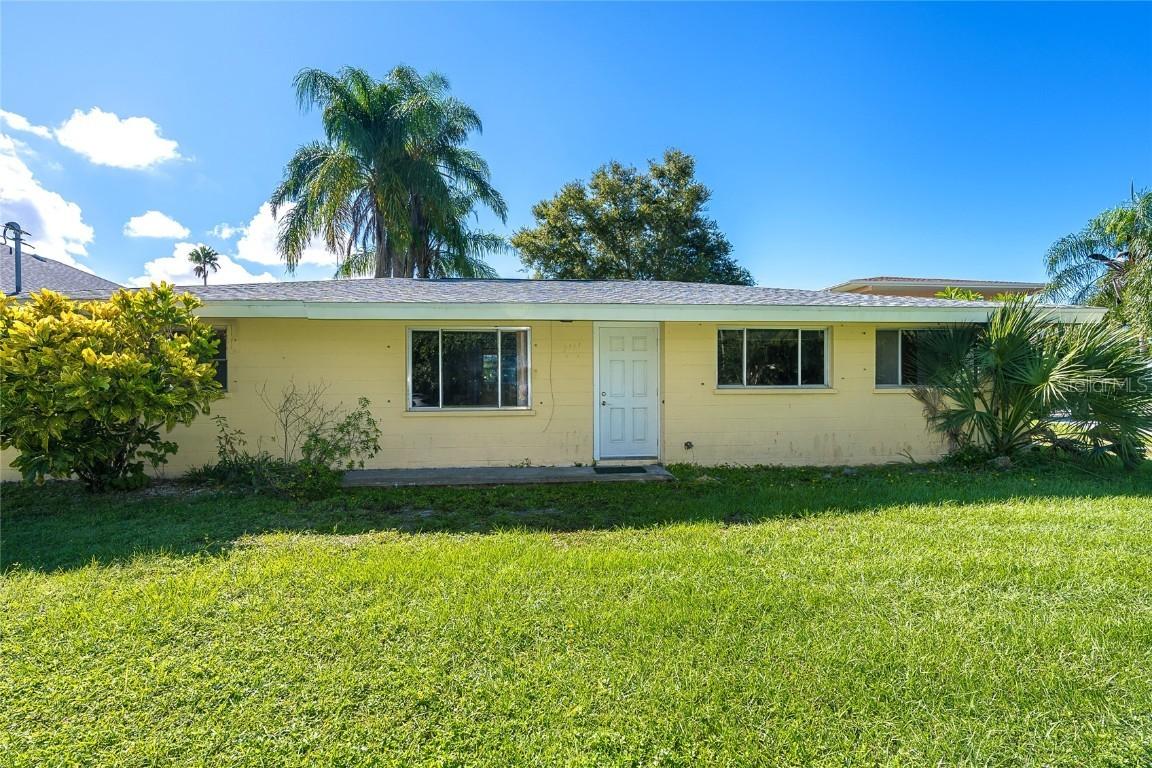 2111 Dakota Ave., Englewood, FL 34224