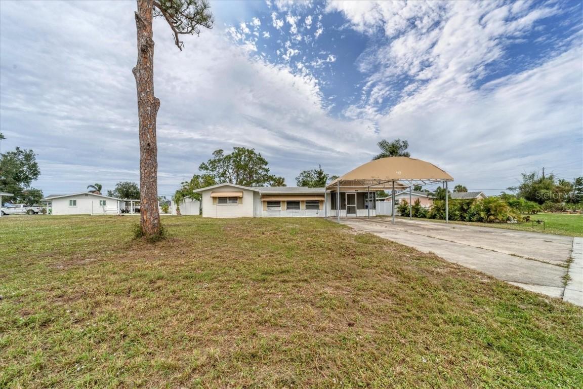 110 Lee Cir., Englewood, FL 34223
