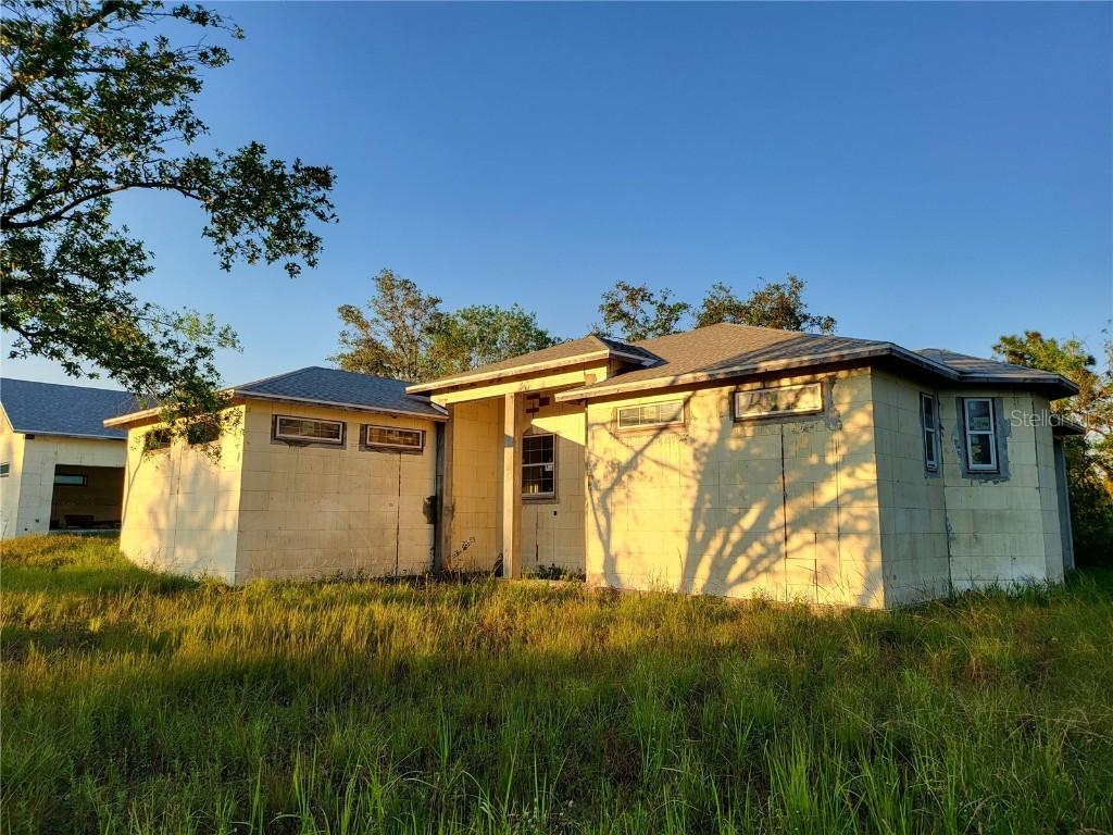2154 Azure Rd., North Port, FL 34286