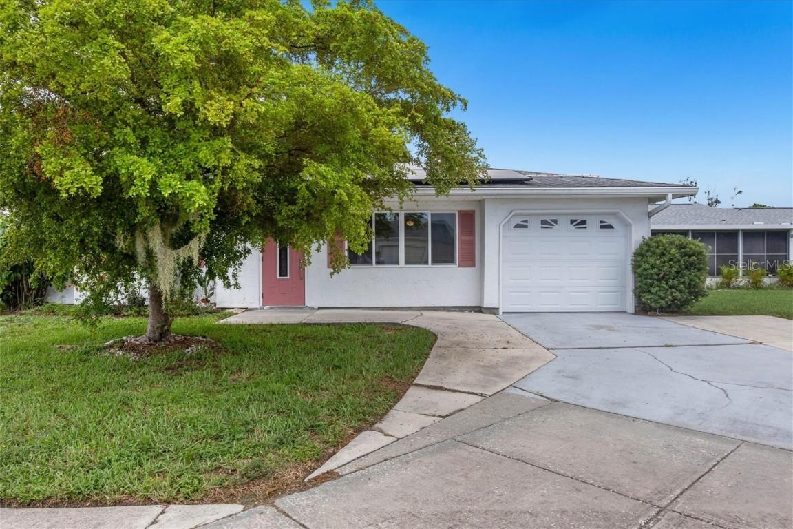 8121 Pickwick Rd., North Port, FL 34287