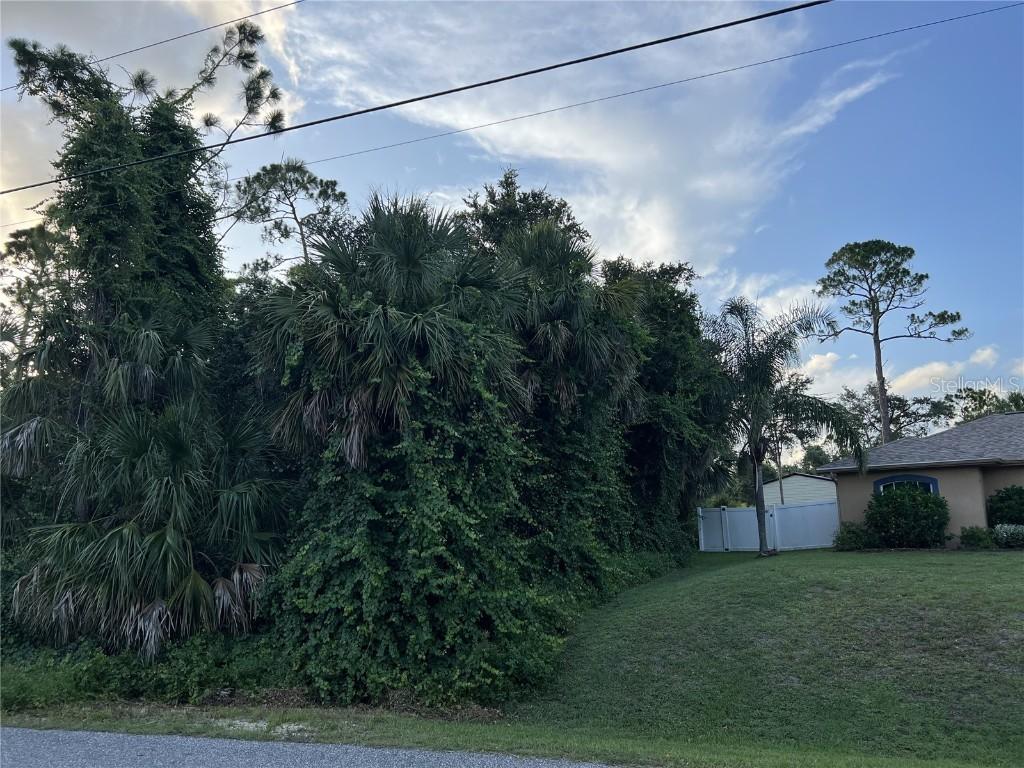 Lot 24 Stairway Ave., North Port, FL 34288