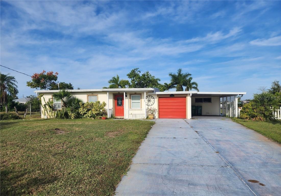 211 Waterway Cir., Port Charlotte, FL 33952