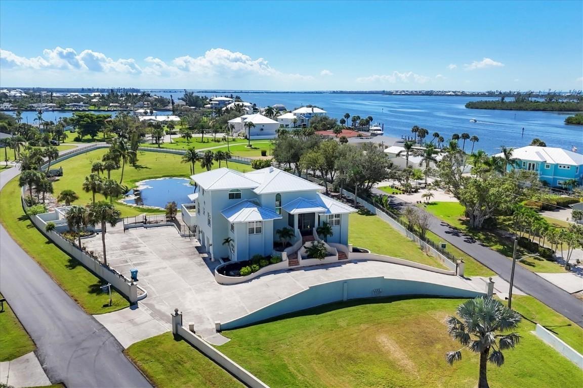 342 Green Dolphin Dr., Placida, FL 33946