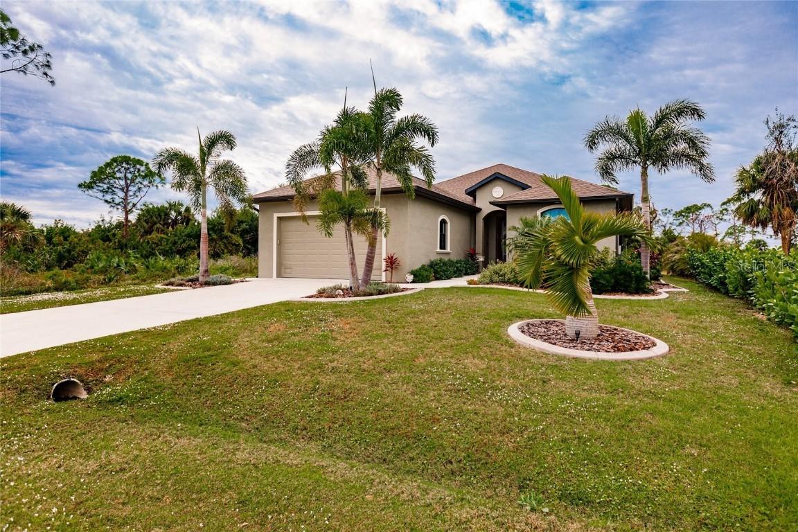 135 Cabana Way, Rotonda West, FL 33947