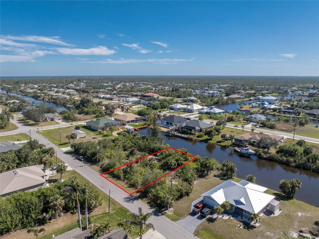 15536 Lakeland Cir., Port Charlotte, FL 33981