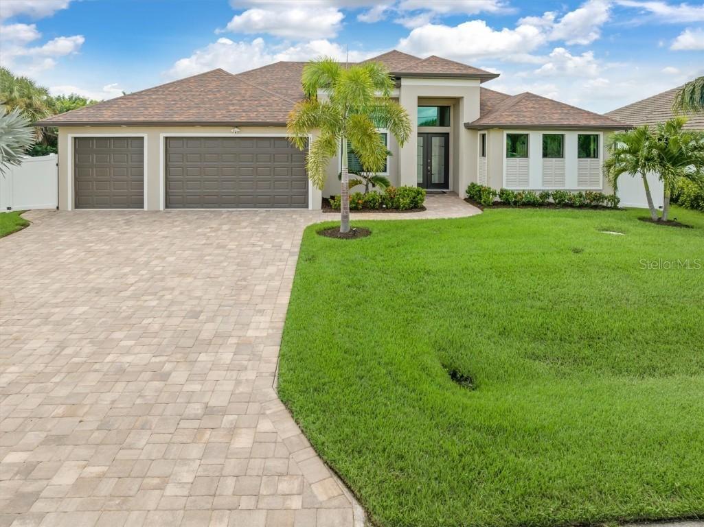 15320 Hennipen Cir., Port Charlotte, FL 33981