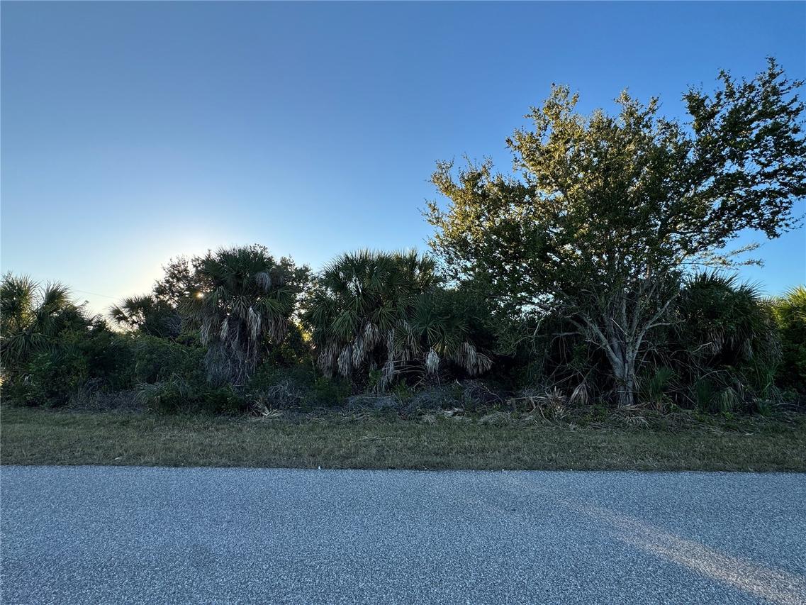 9453 Galaxie Cir., Port Charlotte, FL 33981