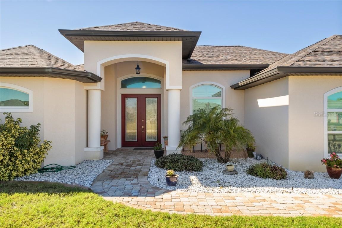 100 Pine Valley Ln., Rotonda West, FL 33947