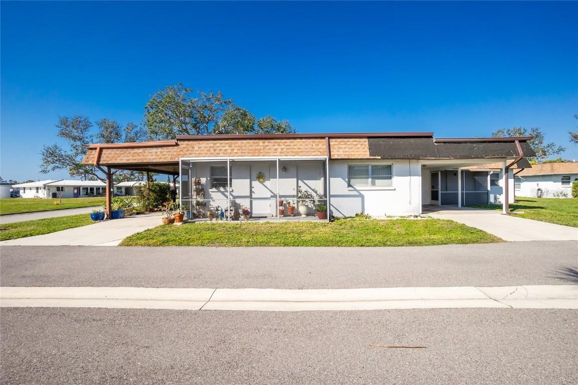 672 Circlewood Dr. #V9, Venice, FL 34293