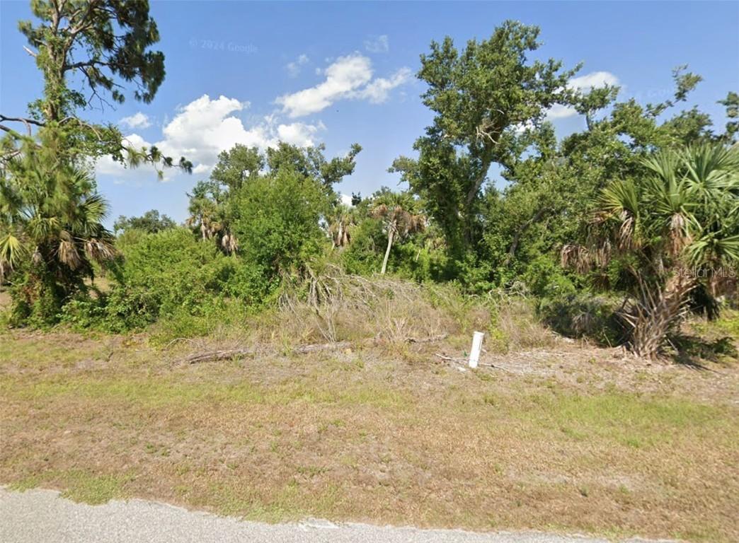 124 Australian Dr., Rotonda West, FL 33947